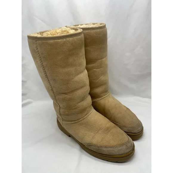 Ugg Australia Shoes - Ugg Australia Ultra Tall Women’s Size 7 with Embroidered Braid